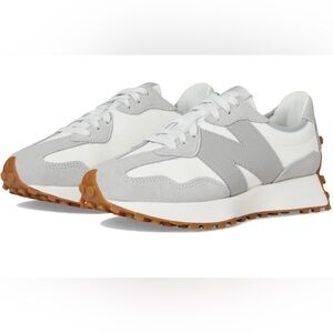 New Balance 327 Women's Gray and White. Size 9